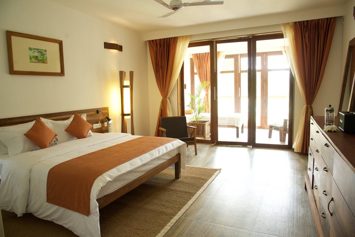 Deluxe Suite, 1 Bedroom, Pool View