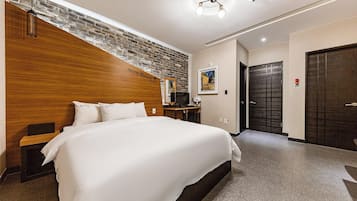 Cinema Room | Luxe beddengoed, verduisterende gordijnen, geluiddichte muren