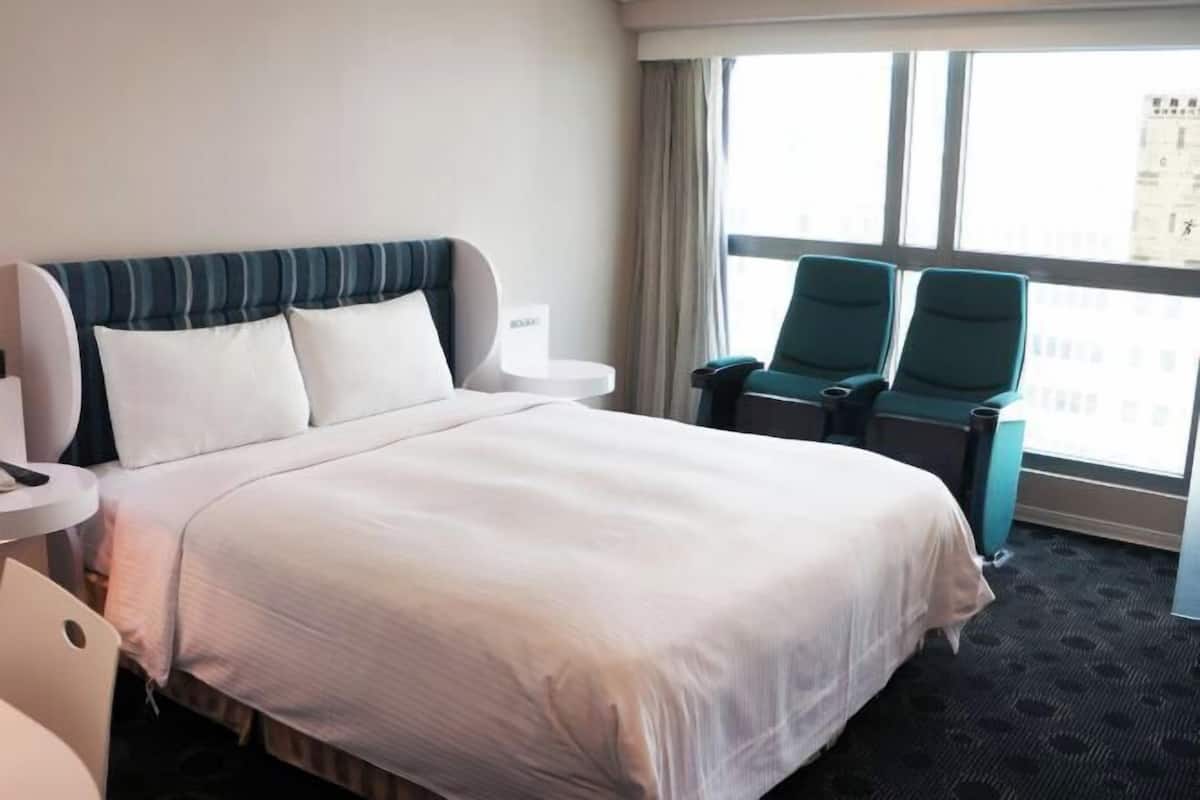 Couette en duvet d'oie, coffres-forts dans les chambres, bureau