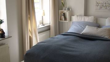 1 bedroom, travel crib, WiFi, bed sheets