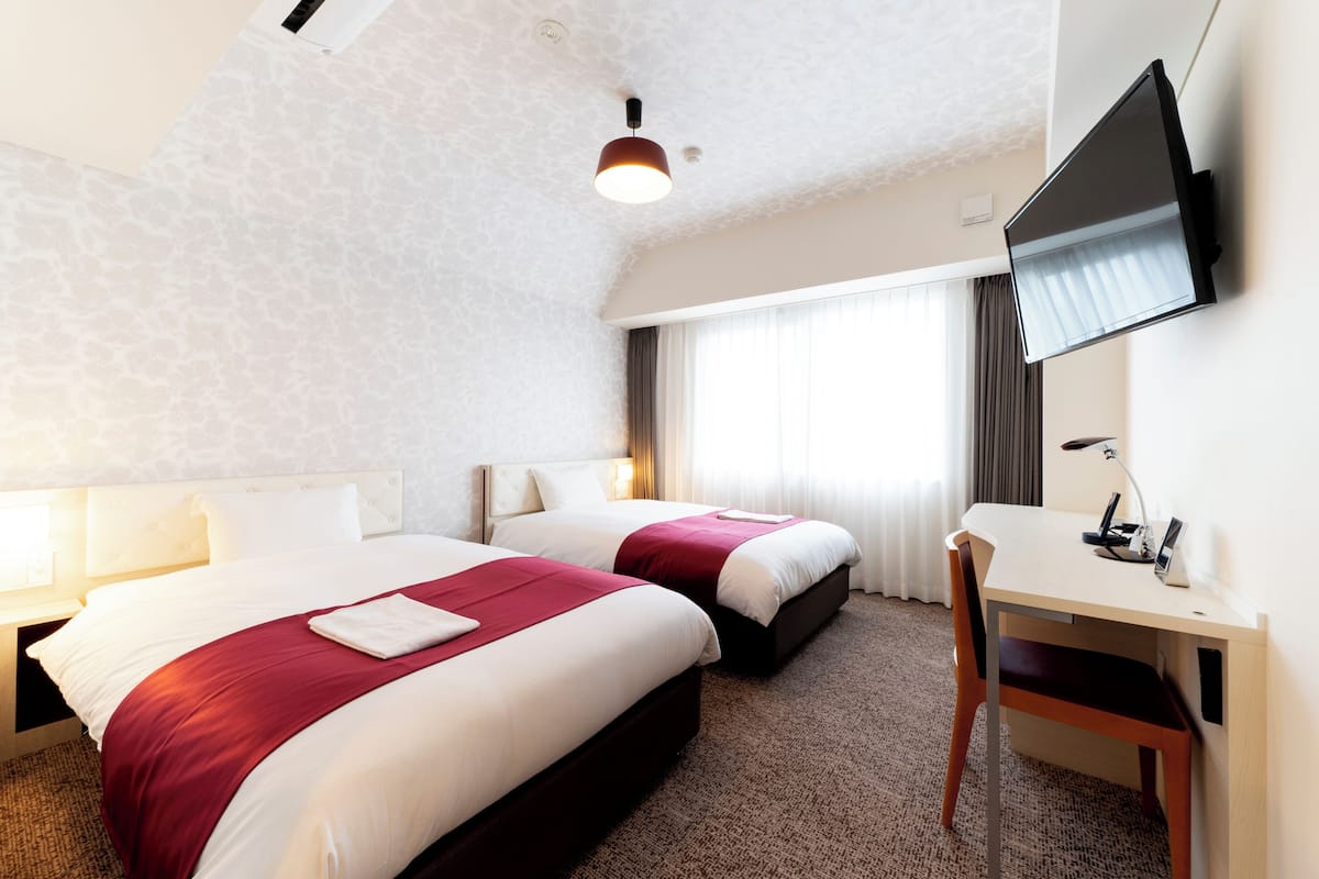 Quarto duplo standard, para não fumantes | 1 quarto, cofres nos quartos, quartos à prova de som, Wi-Fi de cortesia