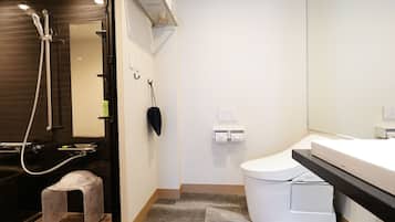 Superior Twin Room, Non Smoking | Bathroom | Free toiletries, hair dryer, slippers, electronic bidet