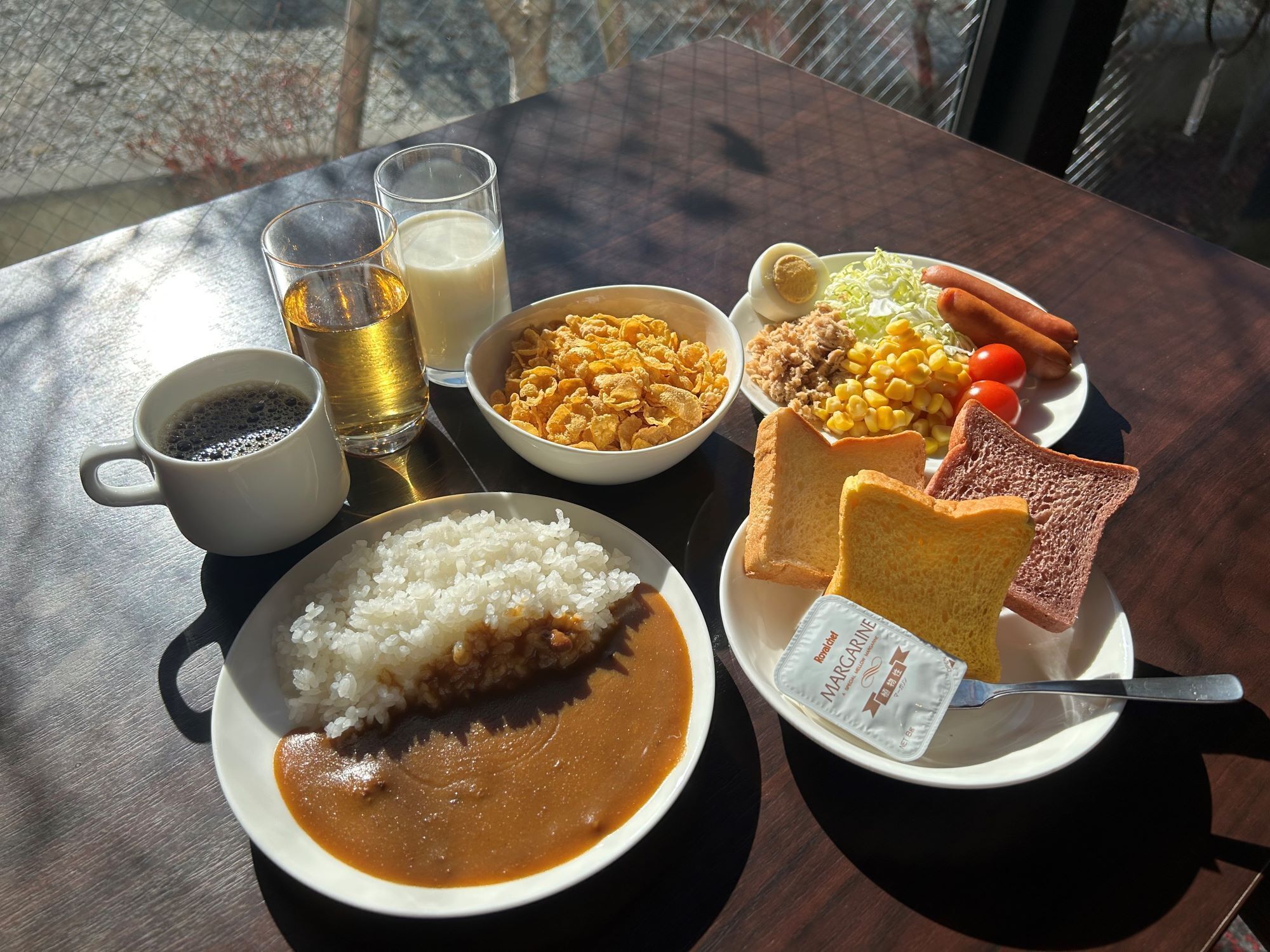 free daily self-service breakfast