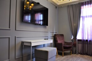 Suite Studio Royale, 1 très grand lit, vue ville