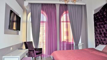 Dobbeltrom – premium, 1 kingsize-seng, balkong, executive-nivå | Sengetøy i egyptisk bomull og sengetøy av topp kvalitet