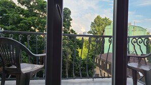 Habitación Deluxe doble, 1 cama de matrimonio grande, vistas a la ciudad | Vistas desde la habitación