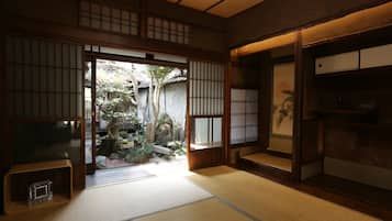 傳統客房, 花園景 (Annex Japanese-style room) | 遮光窗簾/窗簾、免費 Wi-Fi、床單