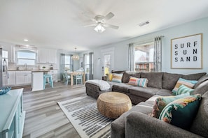 Smart TV, books - 🌴Surfside Paradise#3-amazing views,golfcart🌴 (Surfside Beach)