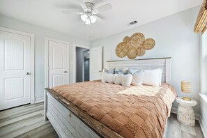 3 bedrooms, iron/ironing board, travel crib, free WiFi