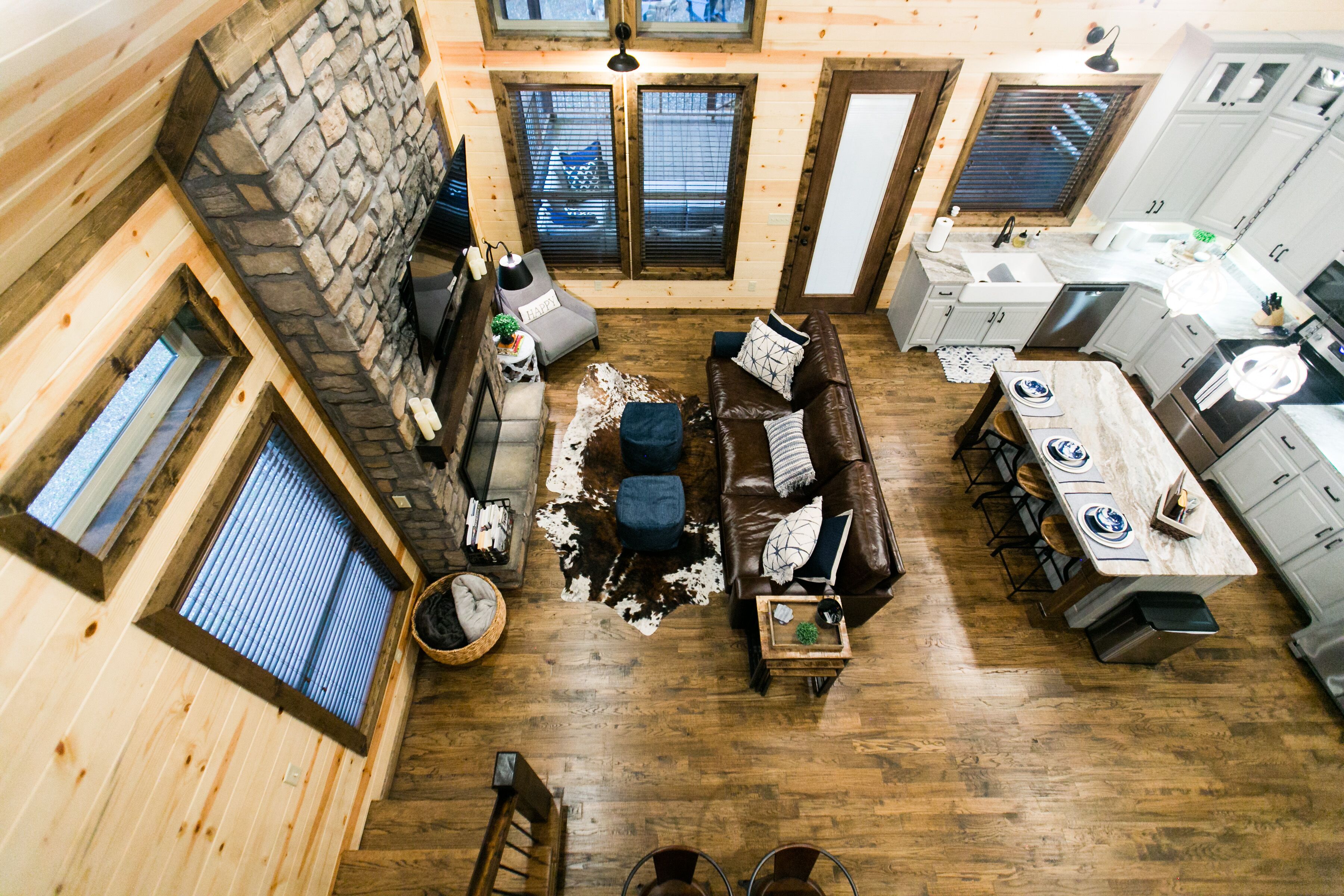 Televisie en een open haard