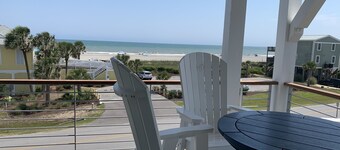 Across The Street From The Beach, Private Beach & Pool Access, Elevator