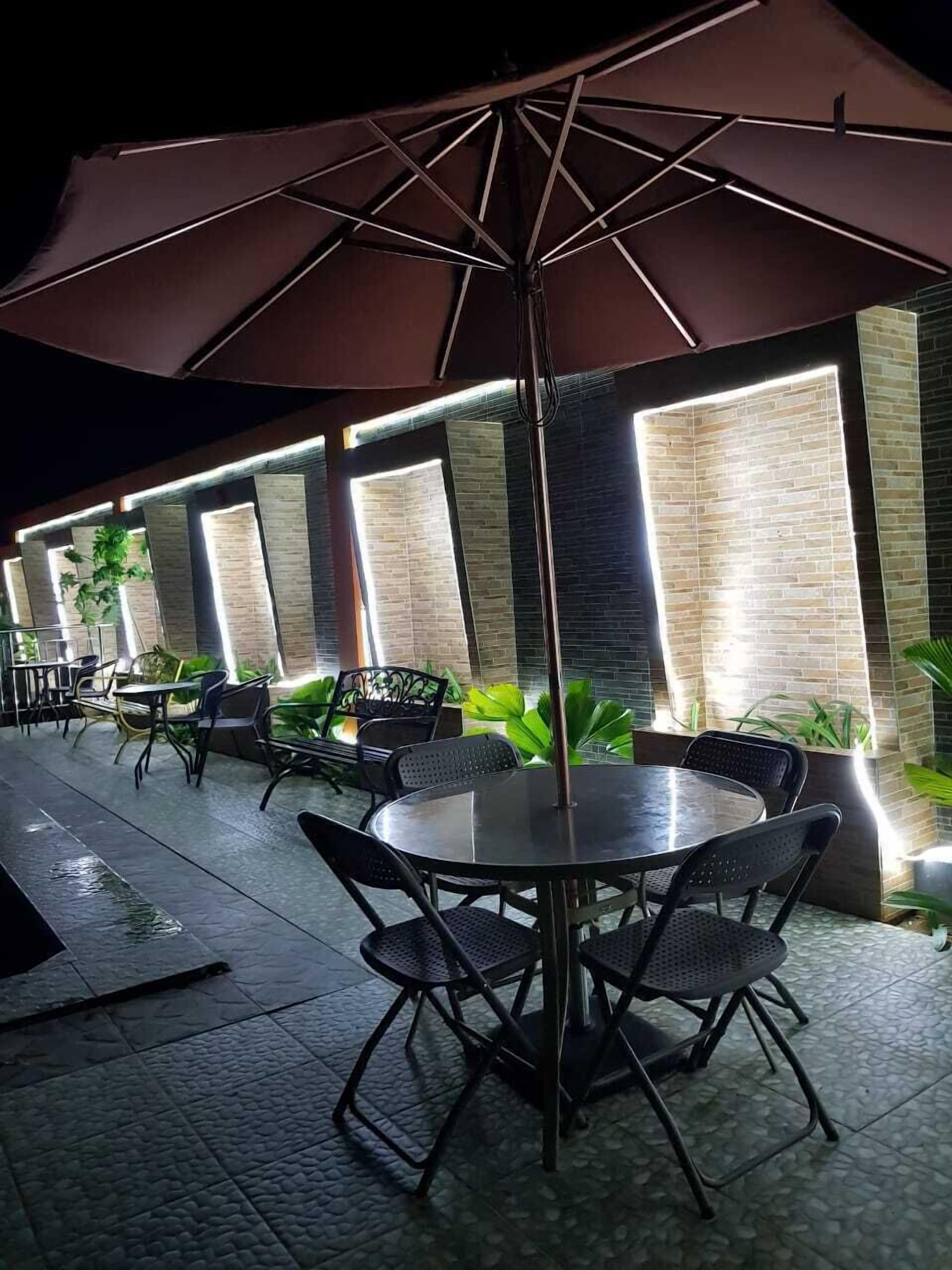 Kolam renang outdoor