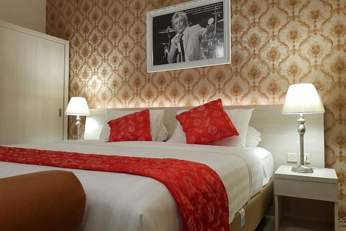 Fortune Suite | Desk, free WiFi