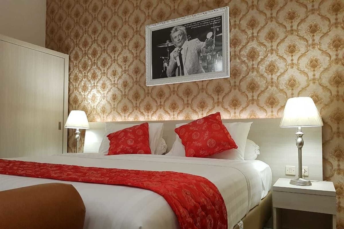 Fortune Suite | Escritorio y wifi gratis