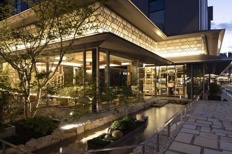Cross Hotel Kyoto - Image 2