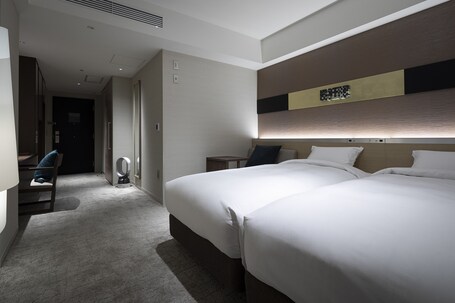 Cross Hotel Kyoto - Image 1