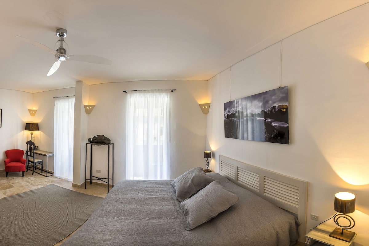 Deluxe Double Room | Premium bedding, in-room safe, desk, free WiFi