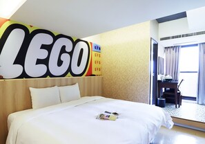 Deluxe-Doppelzimmer, 1 King-Bett, Balkon | Hochwertige Bettwaren, Schreibtisch, Verdunkelungsvorhänge