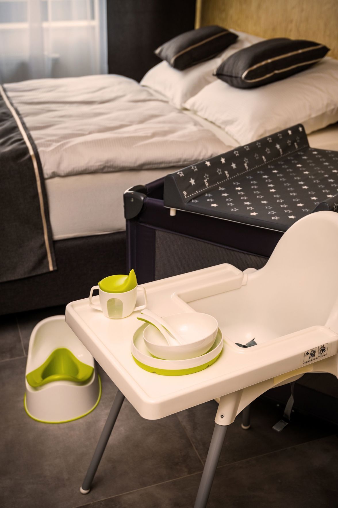 In-room safe, desk, soundproofing, iron/ironing board