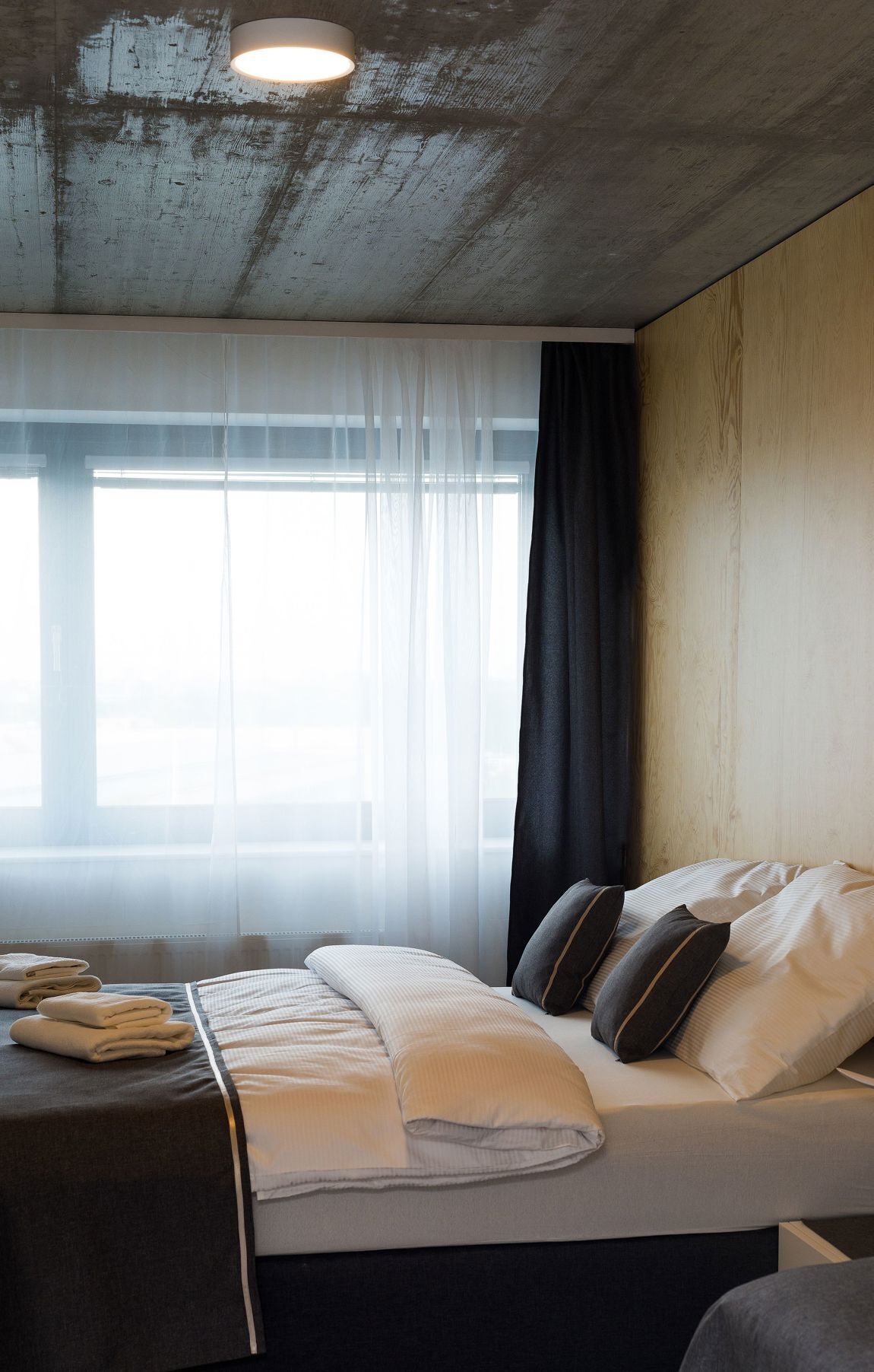 In-room safe, desk, soundproofing, iron/ironing board