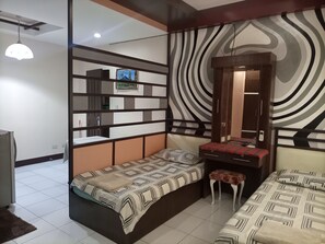 Deluxe Twin Room, 2 Single Beds, Non Smoking | Iron/ironing board, rollaway beds, free WiFi - Ligao Bed and Breakfast (Ligao City)