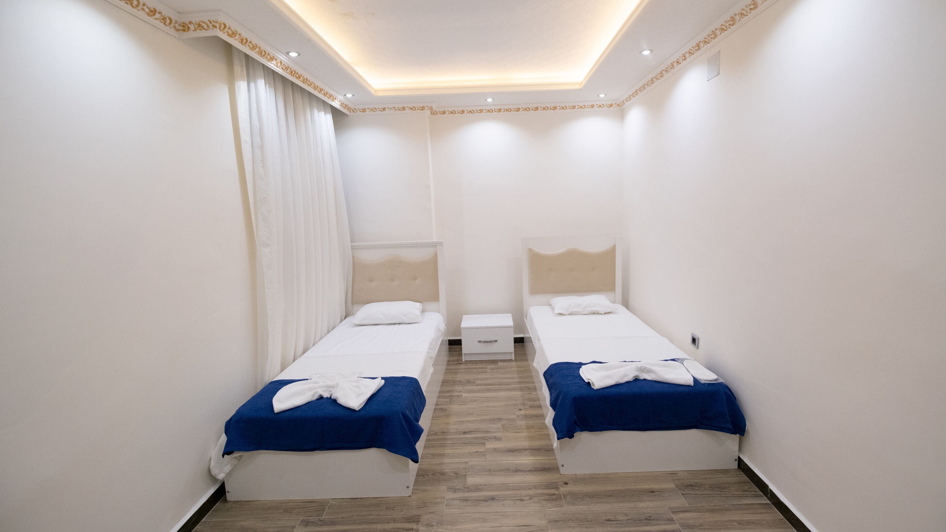 suite, 2 bedrooms | desk, soundproofing, free wifi, wheelchair access