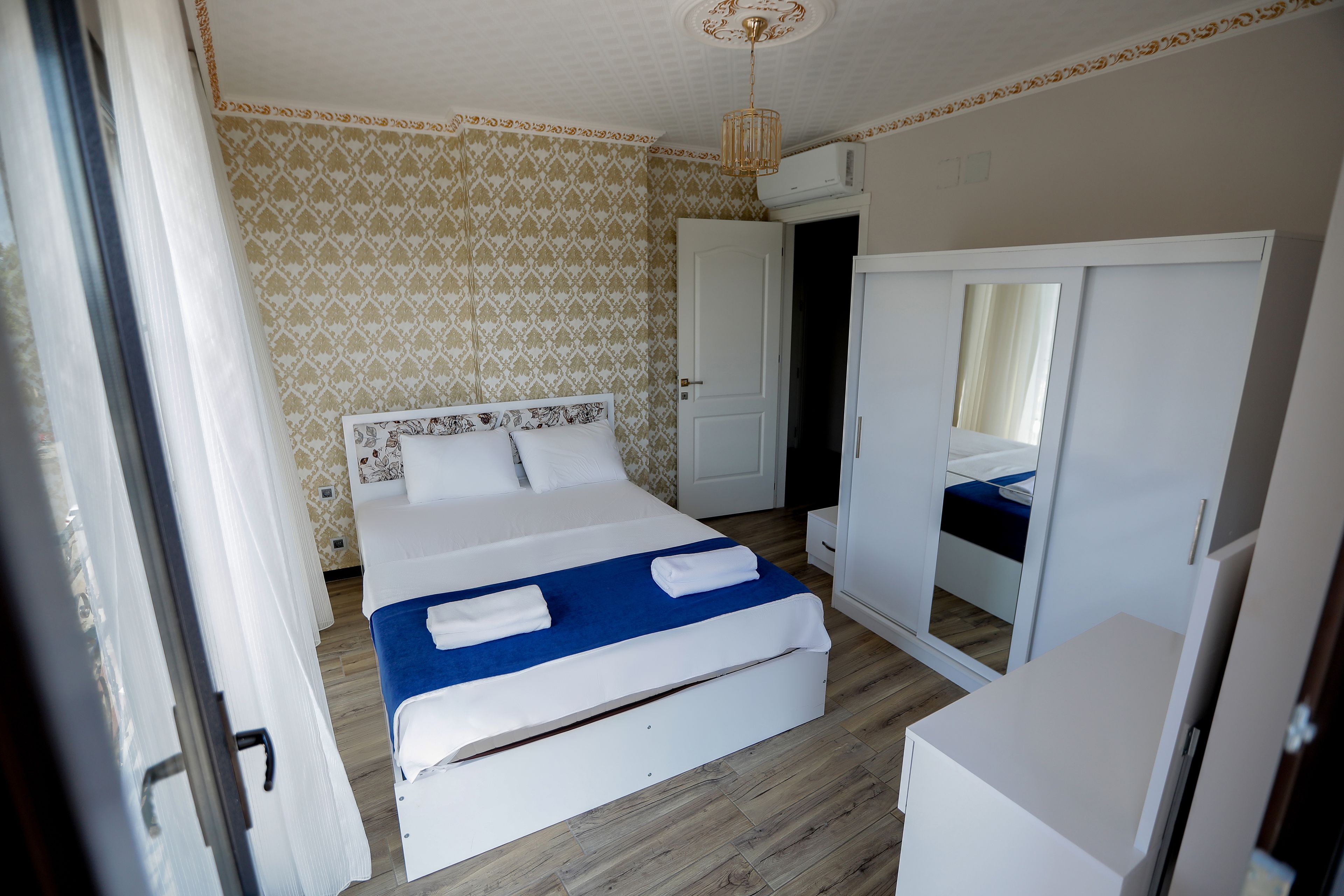 suite, 1 bedroom | desk, soundproofing, free wifi, wheelchair access