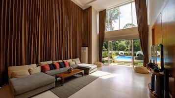 3-Bedroom Villa with Private Pool | Area pesta ulang tahun