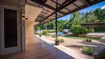 3-Bedroom Villa with Private Pool | Terrace/patio