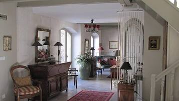 Pintu masuk interior