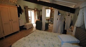 雙人房 (L'Artiste) | 迷你吧、獨特裝潢、布置獨特、熨斗/熨衣板