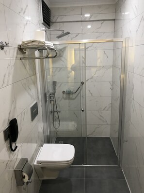 Standard Double Room, Mountain View | Bathroom shower - Dedehan Otel (Arsin)