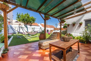 Garden - Vila Maria by Host-Point (Almada)