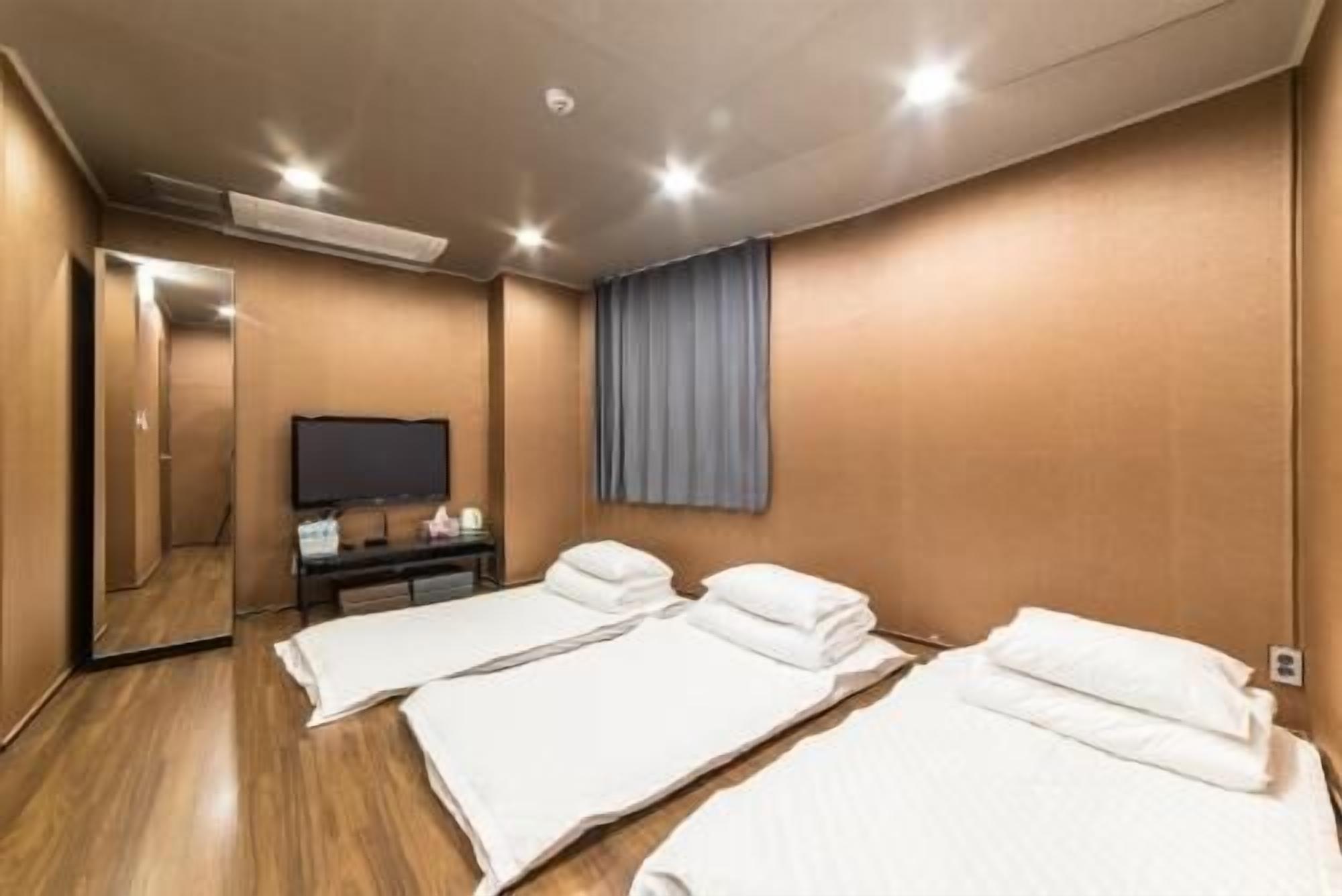 Premium bedding, desk, blackout curtains, iron/ironing board