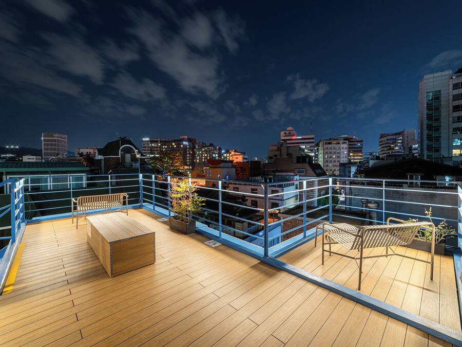 Sun deck