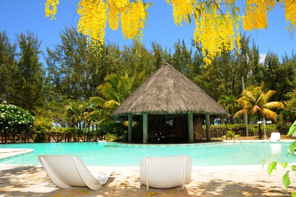 Kolam renang outdoor