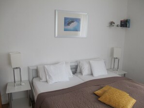 Hypo-allergenic bedding, down duvets, minibar, individually decorated - Landgasthaus Zum Rothenberg (Lemberg)