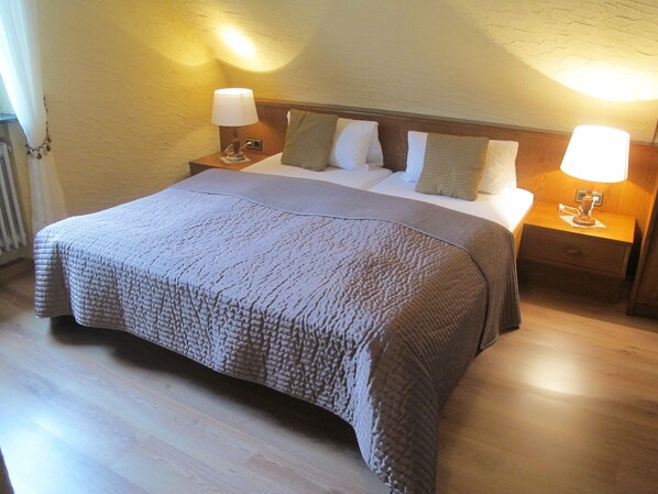 Hypo-allergenic bedding, down duvets, minibar, individually decorated