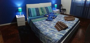 Bureau, lits pliants/supplémentaires, Wi-Fi gratuit