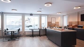 Tägliches inbegriffenes Frühstücksbuffet