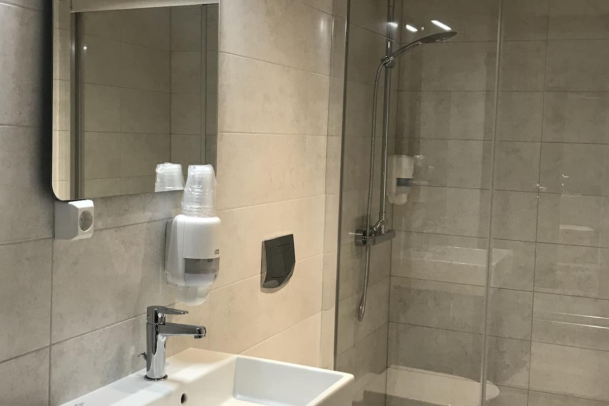shower, hydromassage showerhead, hair dryer, heated floors
