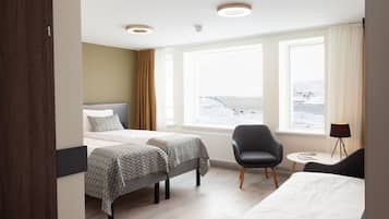 Junior Suite, Ocean View | 1 bedroom, blackout drapes, soundproofing, iron/ironing board