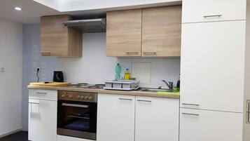 Phòng đôi | Bàn, phòng cách âm, bàn ủi/dụng cụ ủi quần áo