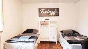 Phòng đôi | Bàn, phòng cách âm, bàn ủi/dụng cụ ủi quần áo