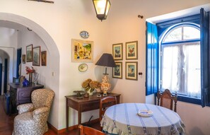 公寓, 2 间卧室 | 起居区 | 平板电视