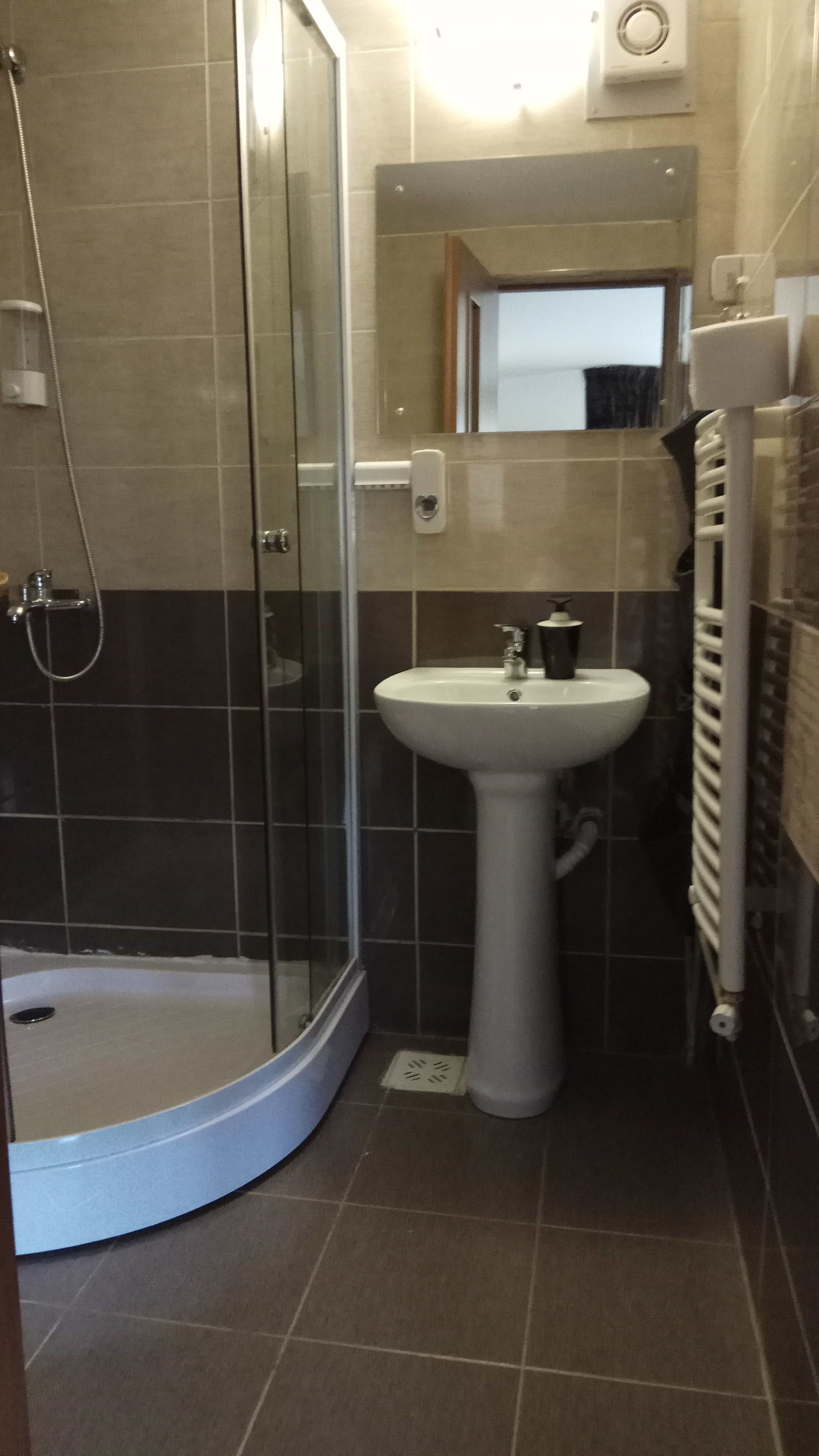 Double Room, Mountain View | Bathroom shower