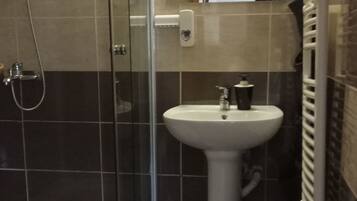 Double Room, Mountain View | Bathroom shower