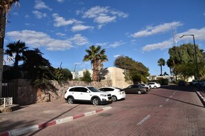 Free self-parking - Eden's sweet place (Eilat)