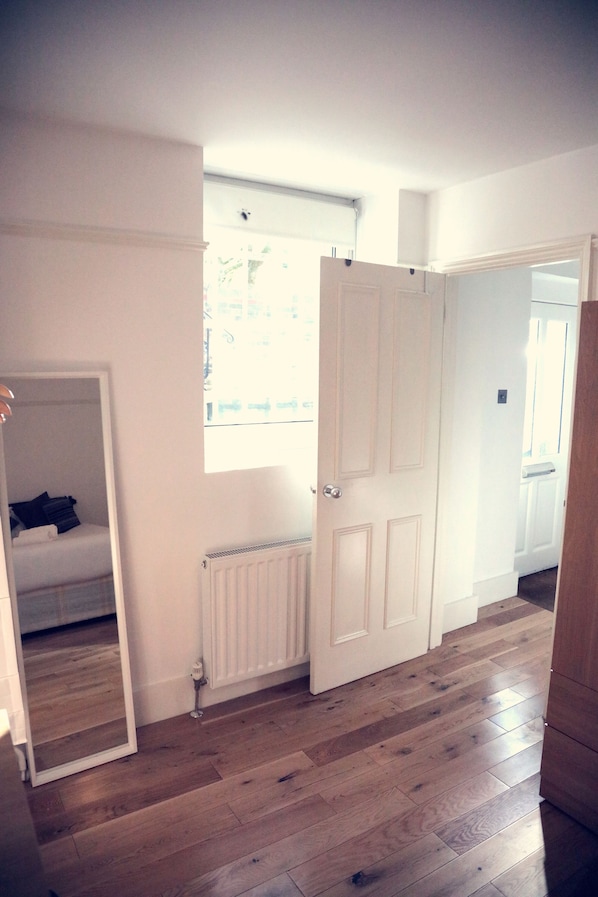 1 bedroom, desk, iron/ironing board, free WiFi - Flat1 Camden Road (London)