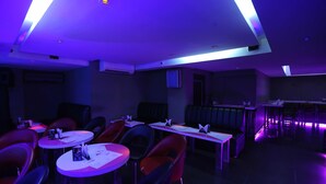 Breakfast area - Hotel VIP International (Kolkata)